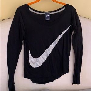❌SOLD❌Nike black polyester long sleeve